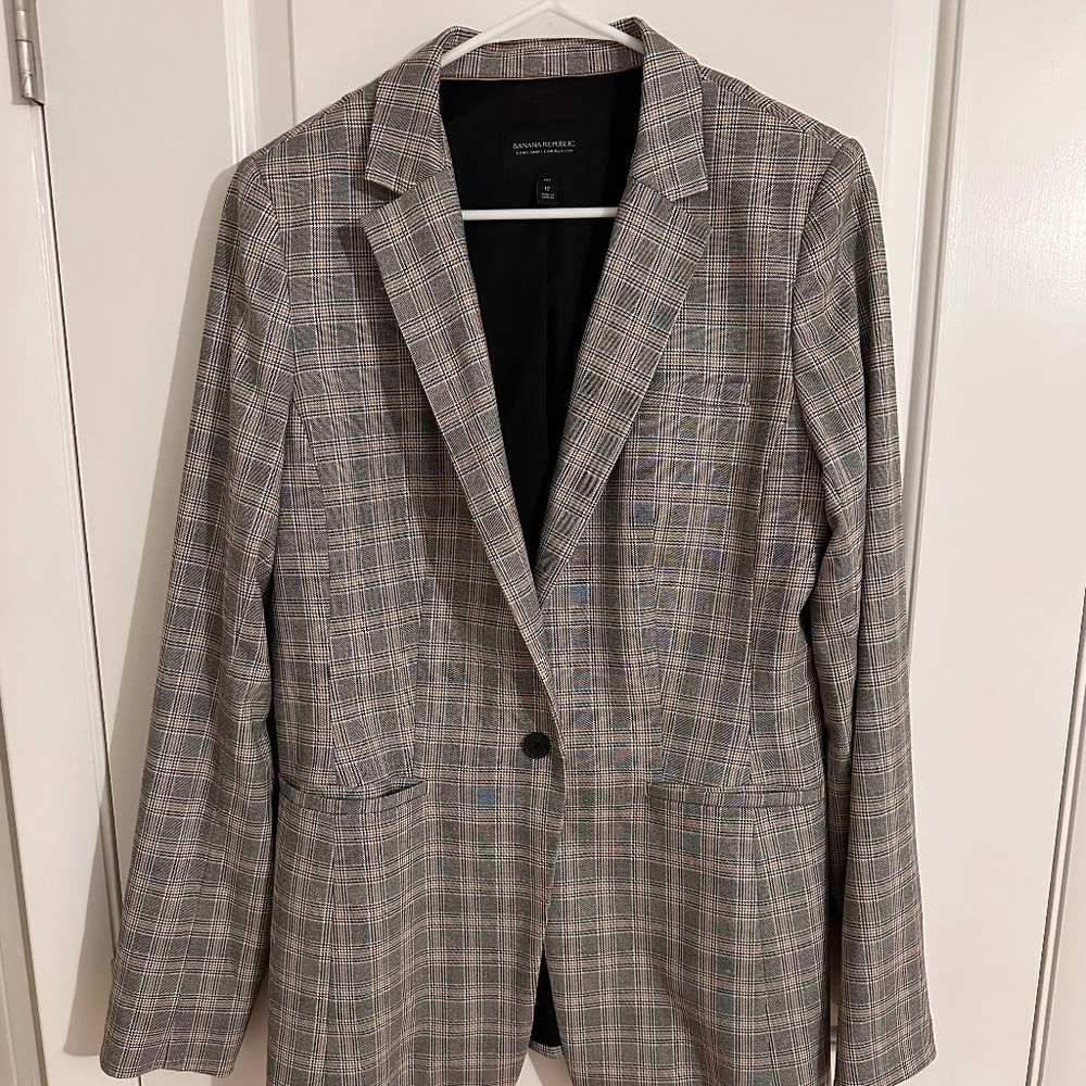 Banana Republic women’s tweed blazer